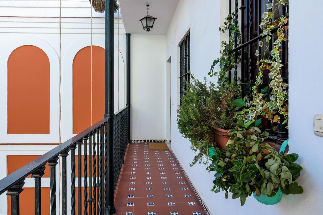 More Center Apartment Seville Exterior photo